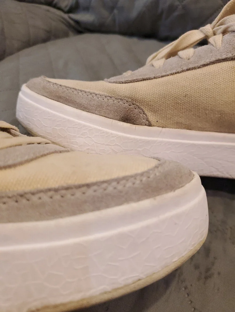 Kizik Casual Unisex Beige Lace-Up Sneakers Sz Mens 8.5 / Womens 10